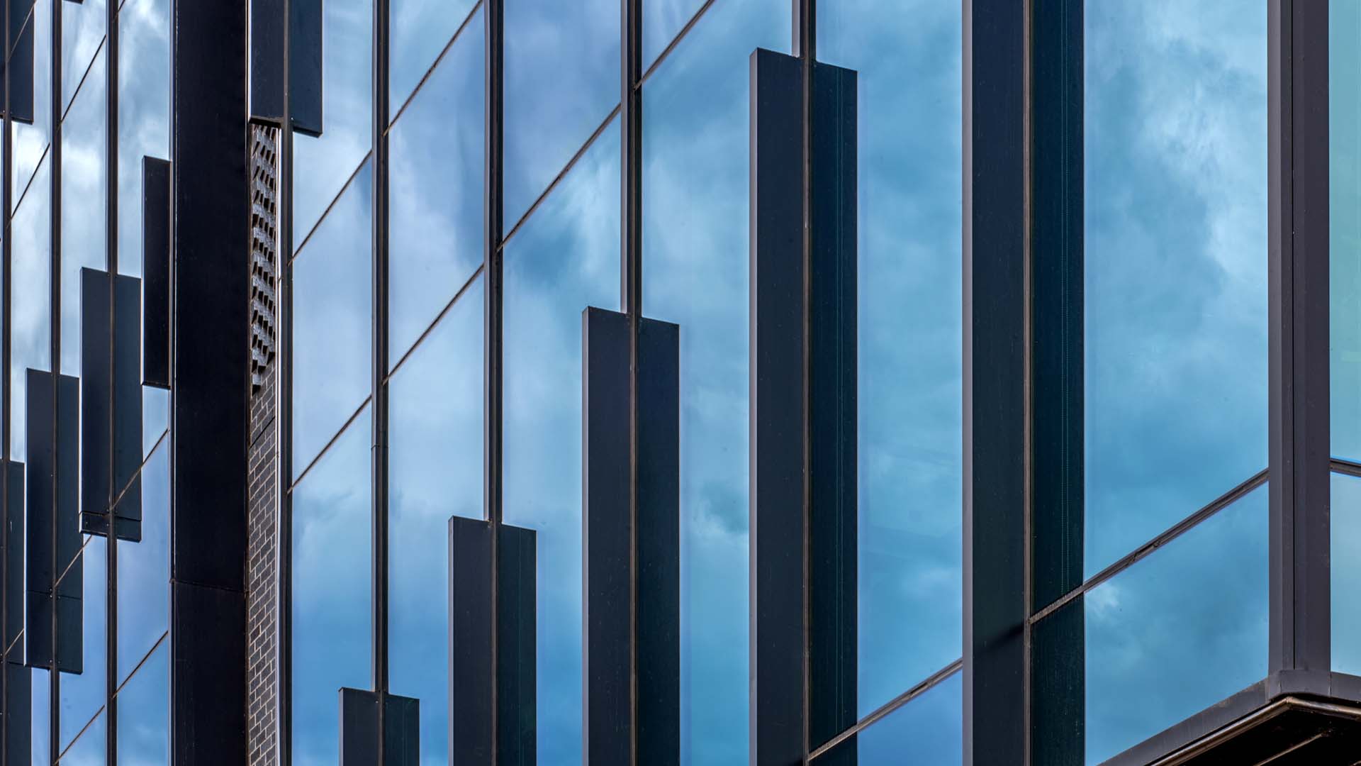 Horizon-Glass-300-University-sunshade