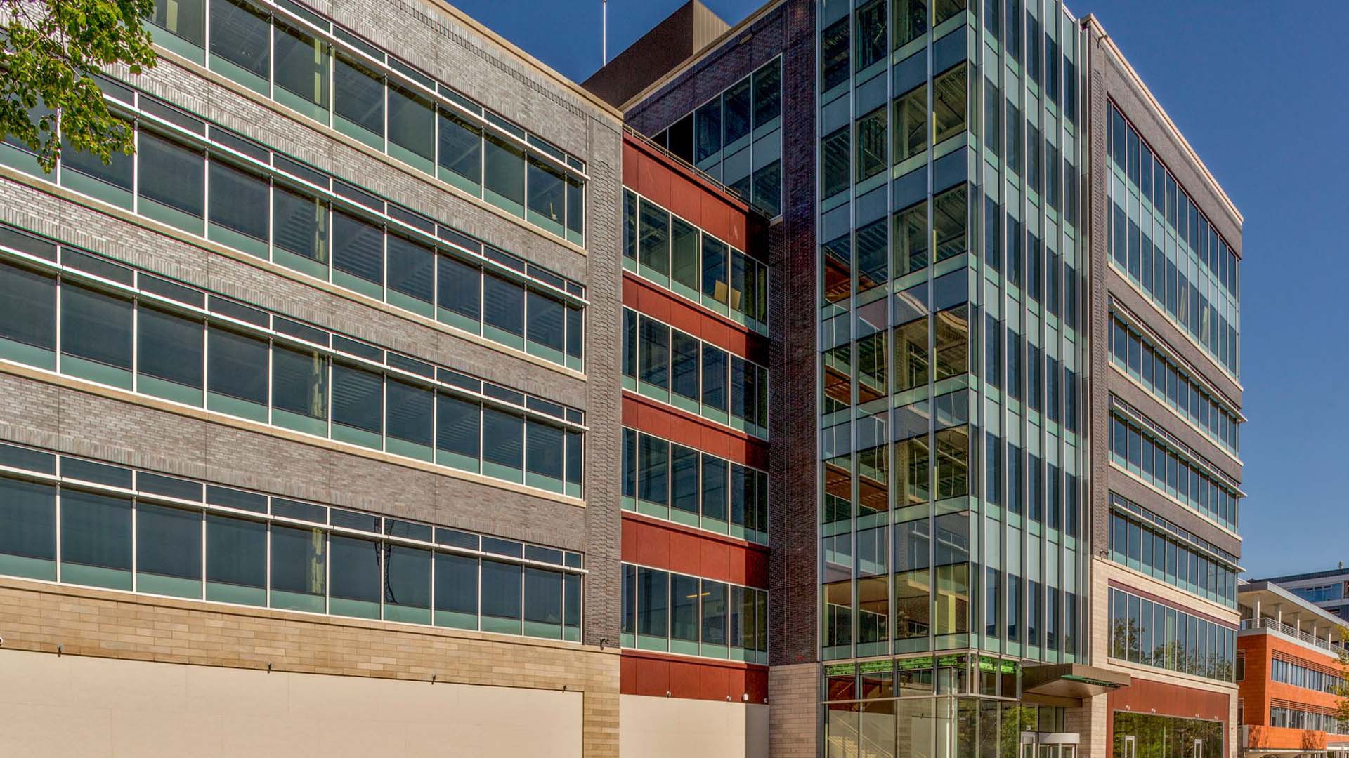 Horizon-Glass-Civica-Cherry-Creek-curtain-wall-entrance