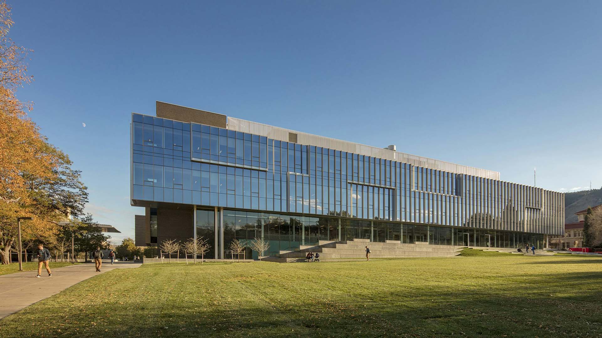 Horizon-Glass-Colorado-School-of-Mines-CoorsTek-Center-for-Applied-Science-and-Engineering-curtain-wall-glazing