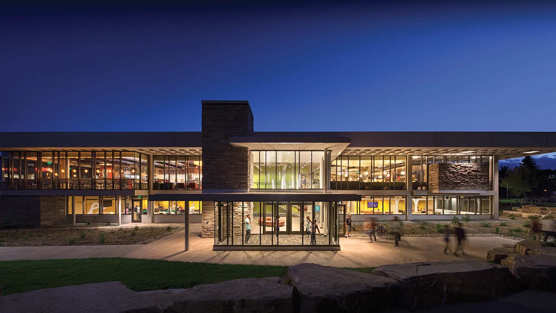 Horizon-Glass-Colorado-State-University-Durrell-Center-curtain-wall