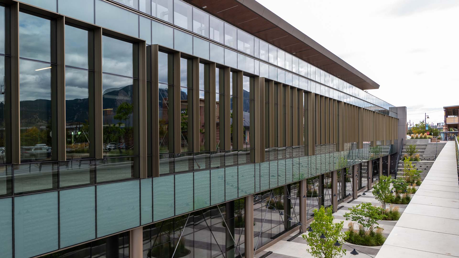 Horizon-Glass-Macys-Renovation-Boulder-curtain-wall