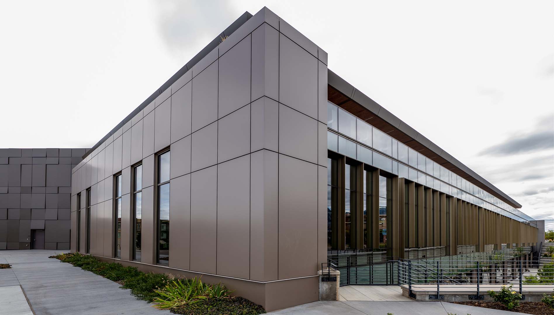 Horizon-Glass-Macys-Renovation-Boulder-glazing-windows-curtain-wall
