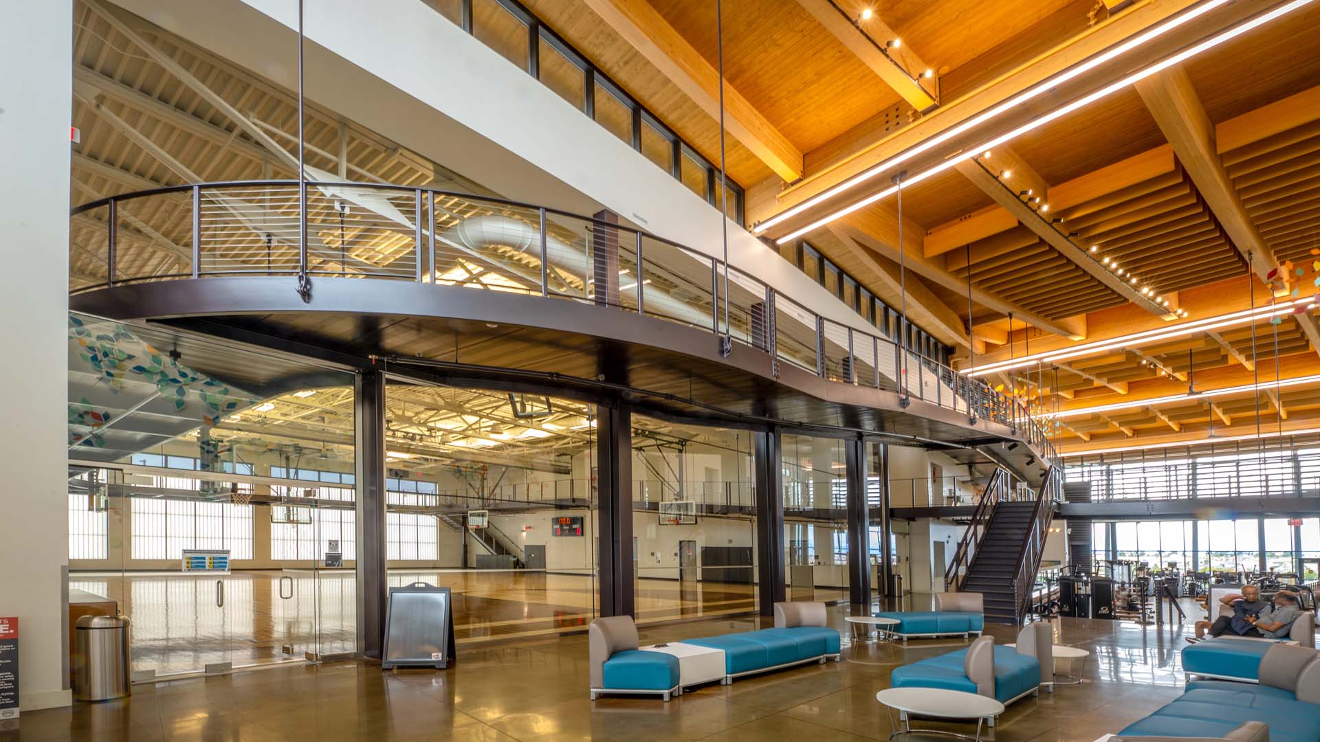 Horizon-Glass-Southeast-Aurora-Recreation-Center-and-Fieldhouse-curtain-wall