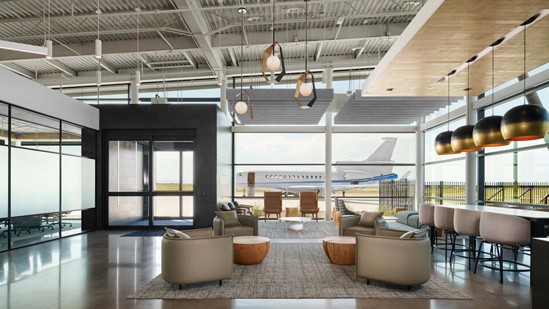 Horizon-Glass-VF-Corporate-Hanger-interior-curtain-wall