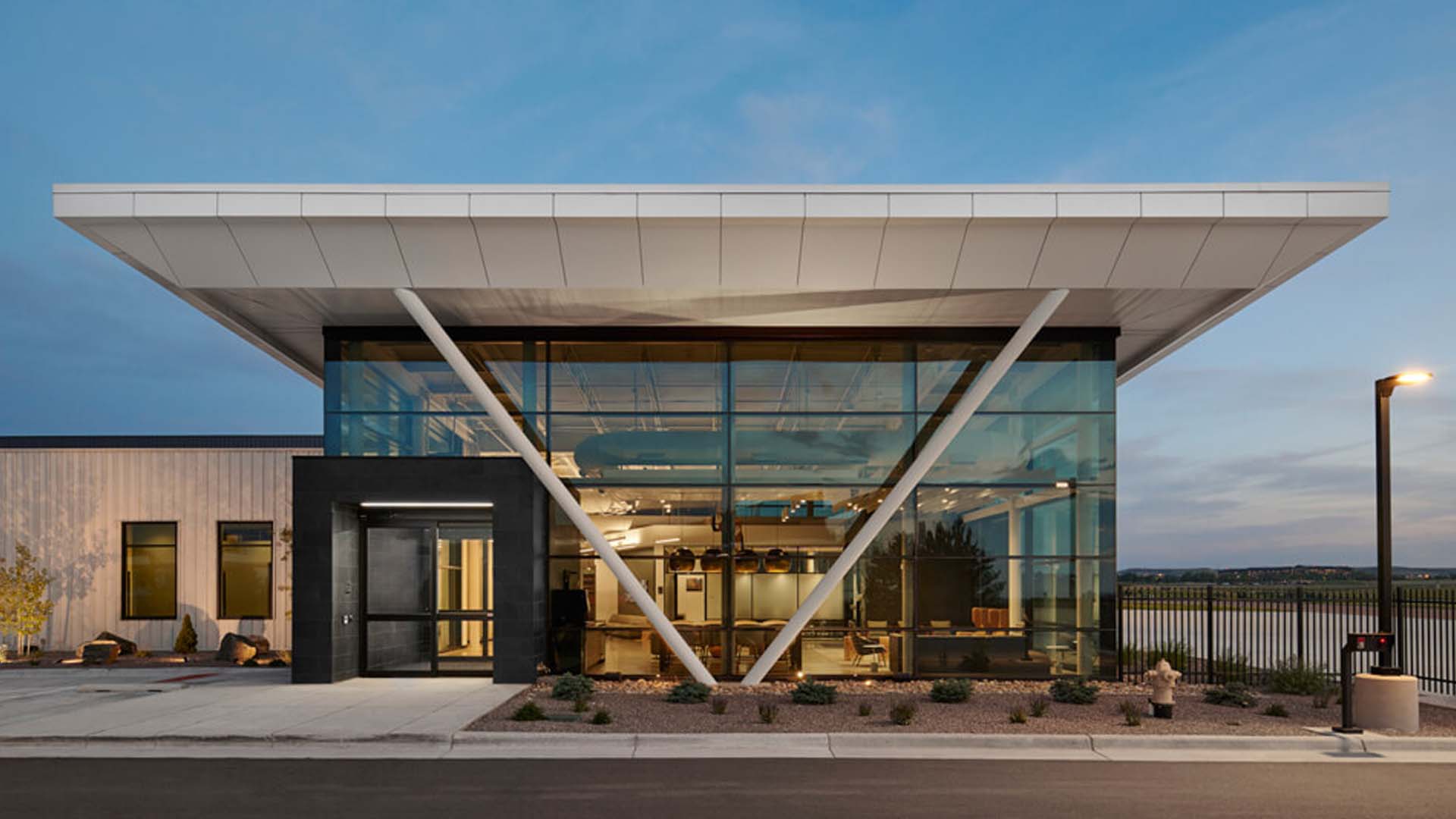 Horizon-Glass-VF-Corporate-Hanger-interior-storefront